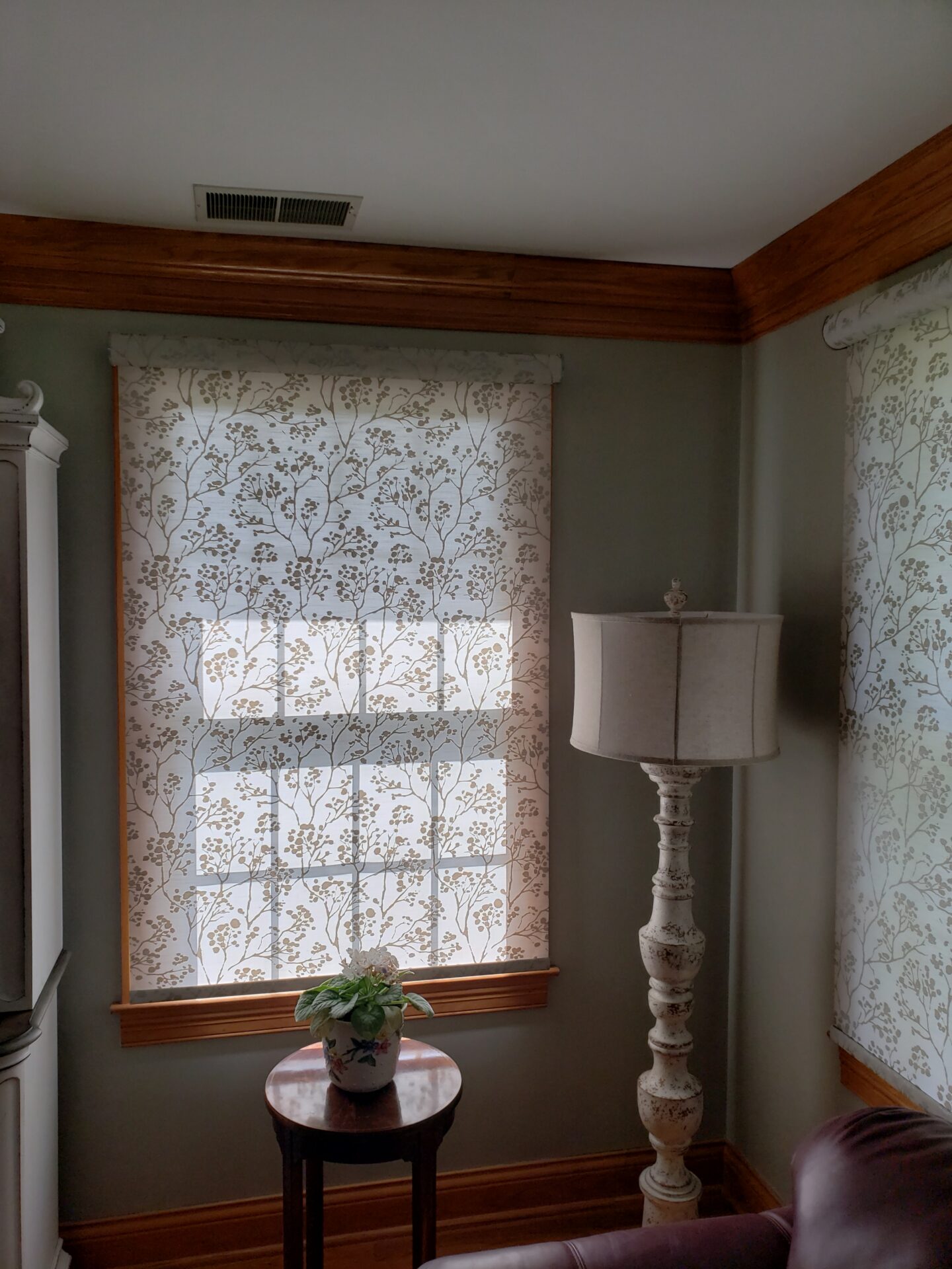 Roller Window Shades and Roman Shades - Interior Window Plantation Shutters - Custom, Motorized Window Treatments, Blind Repair, Custom Blinds | Nashville, TN